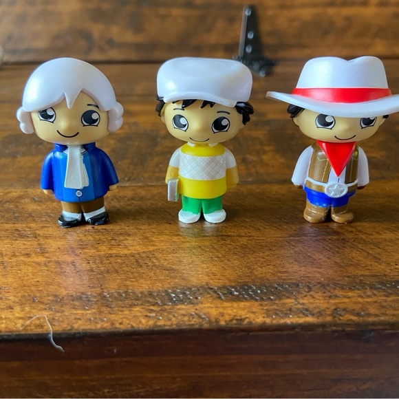 Ryans World Road Trip Mini 2" Figures, lot of 3. - Picture 2 of 7